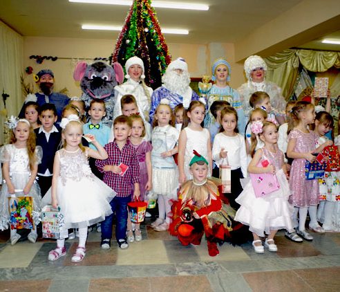 В Детской школе искусств  «Гармония» прошли ёлки  «Новогодние приключения в Лукоморье».